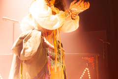 Atticgirl_Melkweg_20112025_natalieterschiphorst_004