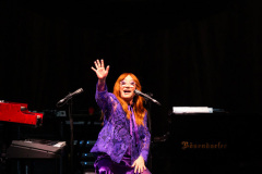 tori-amos-24-04-26-carre-capturedbyesmeralda-012