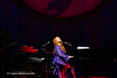 tori-amos-24-04-26-carre-capturedbyesmeralda-018