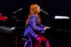 tori-amos-24-04-26-carre-capturedbyesmeralda-021