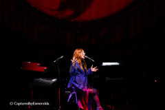 tori-amos-24-04-26-carre-capturedbyesmeralda-024