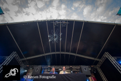 2manydjs_rezien-1