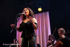 Anneke-v-Giersbergen-Podium-Victorie-11-11-2021-Fotono-Photography-002