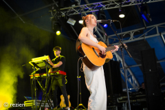 Florence-Arman-Lowlands2022-rezien-2