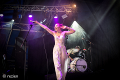 Florence-Arman-Lowlands2022-rezien-9