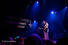 CourtneyBarnett-Paradiso-2022-Nonja-de-Roo_022