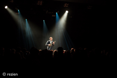 Chris-Thile-Take-Root-Spot-5-11-22-rezien-5