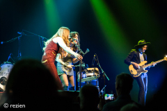 Kitty-Daisy-and-Lewis-Rhythm-and-Blues-Night-Spot-29-04-2023-rezien-8