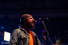 Lee-Bains-The-Glory-Fires-Rhythm-and-Blues-Night-Spot-29-04-2023-rezien-6