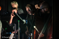 11-20231027-Par-pa-fotografie-ThomasAzier-Noordpoolorkest-Phil-CatchingMusic-1399-1kl