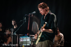 12-20231027-Par-pa-fotografie-ThomasAzier-Noordpoolorkest-Phil-CatchingMusic-1404-1kl
