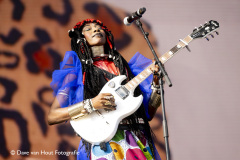 Fatoumata-Diawara-Best-Kept-Secret-08-06-2024-Foto-Dave-van-Hout-8449