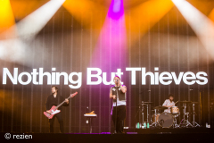 Nothing-But-Thieves-Zondag-DTRH25-rezien-005