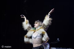 Suki-Waterhouse-Lowlands-zaterdag-2025-rezien-005