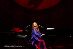 tori-amos-24-04-26-carre-capturedbyesmeralda-019