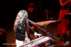 Julia-Holter-8