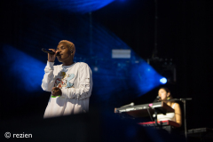 Arlo-Parks-Lowlands2022-rezien-10