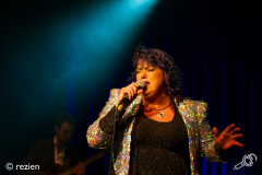 rbnight-Hannah-Williams_and-the-Affirmations-Oosterpoort-28-04-2018-rezien-6-of-16