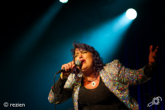 rbnight-Hannah-Williams_and-the-Affirmations-Oosterpoort-28-04-2018-rezien-7-of-16